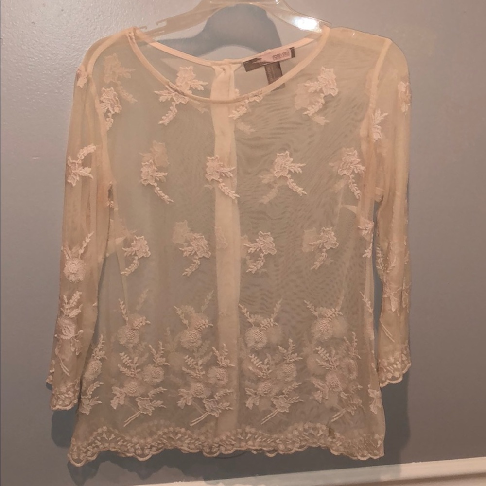 Mid-Sleeve Shirt